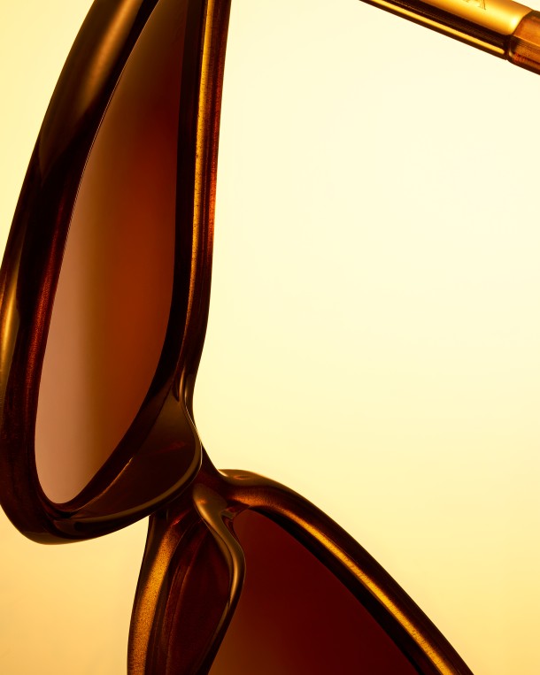 PRADA / SUNGLASSES